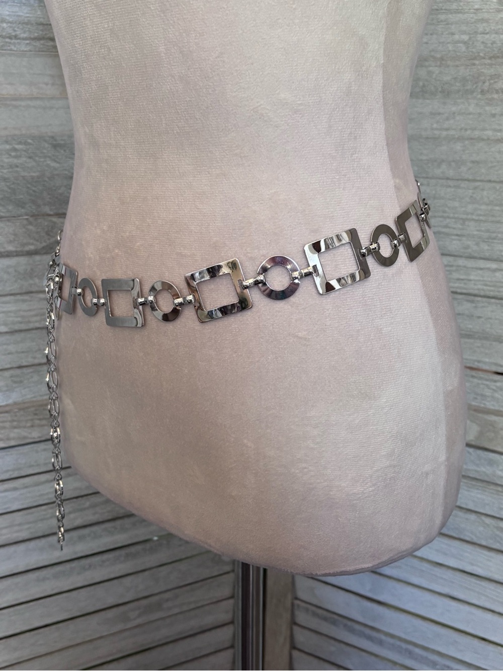NWOT 60’s Mod Meets 90’s/Y2K Silver Geo Adjust Chain Belt XLPlus SZ Friendly 50” - Picture 3 of 16